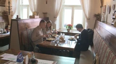 Ľudia prestali chodiť do reštaurácií a varia si radšej doma. Pre vysoké ceny
