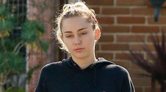 Miley Cyrus ako ju už roky nepoznáme. Celkom obyčajná