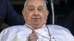 Pápež je deň čo deň zdravší. Najnovší röntgen ukazuje zlepšenie jeho stavu