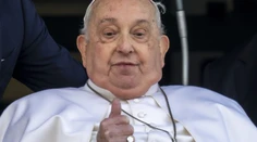 Pápež je deň čo deň zdravší. Najnovší röntgen ukazuje zlepšenie jeho stavu