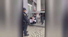 Malá ulica, veľký spor: Virálne video s plotom v Bratislave má dohru, majitelia plánujú radikálny krok