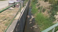 Pre nedostatok vody vyhlásili mimoriadnu situáciu. V Pači musia šetriť na umývaní aj splachovaní