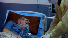 Jedna z najväčších nemocníc v Británii hlási výrazný nárast pacientov s vážnym covidom