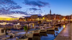 FOTO: Apokalyptický oblak nad Istriou. Tmavá „stena“ sa valila na pevninu