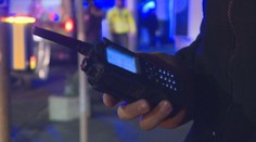 Strávili sme silvestrovskú noc s bratislavskými policajtmi. Ľudia hlásili nehodu, bitku aj streľbu