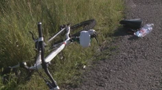 Neosvetlený cyklista ležal v strede cesty. Zrážku s autom neprežil