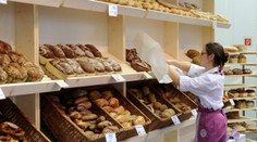 Hrozí, že pred Vianocami bude problém s cukrovinkami a pečivom. Môžu za to dve veci