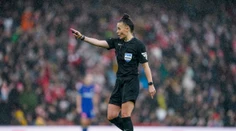 Ako prvá v histórii. Zápas Premier League povedie rozhodkyňa