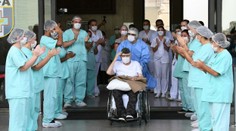 Prežil 2. svetovú vojnu, porazil aj COVID-19. Zdravotníci sa tešili z uzdravenia 99-ročného muža