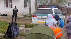 Dvojročné dieťa je vo vážnom stave. Strýko ho dvakrát bodol do hlavy, miestni naznačujú motív