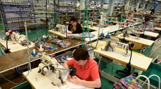 Poľská vláda sa chystá na revolučnú novinku. Chce skrátiť pracovnú dobu