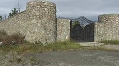 Na Facebook "vešiame" všetko možné. Ale zároveň si budujeme hradby