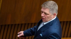 Fico nevylučuje stretnutia s Haščákom, spájanie Smeru s Gorilou odmieta
