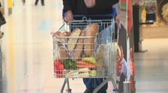 Drahšie rožky či mäso? Výrobcom potravín sa končí odvodová úľava na zamestnancov, môže sa to odraziť na cenách