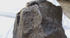 Tvrdili mu, že ide o meteorit, ktorý spadol pri Košiciach. Muž kúpil kus kameňa za 16-tisíc eur