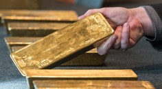 Vyhral špeciálny jackpot, pričom netušil, že oň hrá. Mladý Čech sa stal majiteľom zlatej tehličky výnimočnej hodnoty