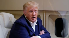 Je to hon na čarodejnice a klamstvo. Pomstím sa, vyhlásil obvinený Trump