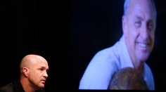 Na Camp Nou prišla aj rodina zosnulého Johana Cruyffa