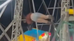 VIDEO: Chvíle hrôzy na ruskom kolese. Pod dvojicou praskla sedačka, žena spadla na zem
