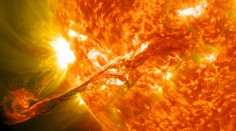 Silná slnečná búrka môže zem zasiahnuť už o pár dní. Slovenskí astrofyzici sú pokojní, operátori pripravení