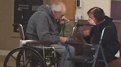 Okamih lúčenia! Manželia, ktorí spolu strávili 62 rokov, musia žiť teraz oddelene