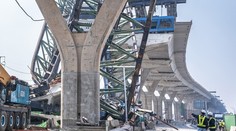 Ďalší pád žeriavu v obľúbenej dovolenkovej destinácii. Hlásia mŕtvych