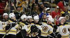 Boston Bruins postúpili do finále play off NHL, Chára nehral pre zranenie