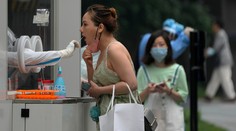 V najľudnatejšej pekinskej štvrti ohlásili trojkolové testovanie na covid