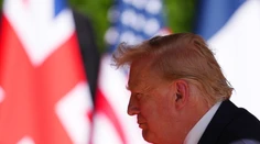 „Oni nám nepomohli!!!“ Podľa Trumpa je smiešne udržiavať súčasnú americkú podporu NATO