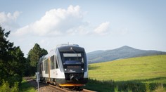 FOTOGALÉRIA: Pohodlné sedadlá, wifi aj klíma. Takto bude vyzerať nový vlak na trati Bratislava - Komárno