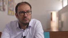 Nielen učí, ale aj inšpiruje, práca je preňho poslaním. Ondrej si od svojich študentov vyslúžil veľavravnú prezývku