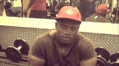 VIDEO: Nikdy nerobte salto v ponožkách! Mladý bodybuilder za chybu zaplatil životom