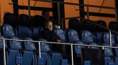 Súd s exprezidentom Sarkozym odročili pre ochorenie obhajcu