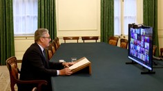 Starmer, Merz a Macron pohrozili Rusku novými sankciami, ak Putin nepristúpi na prímerie