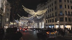 Do Vianoc zostáva 45 dní. Európske metropoly sa rozsvecujú, pozrite sa na tú atmosféru