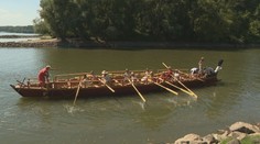 Do Bratislavy priplávala autentická replika rímskej lode zo 4. storočia