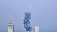 Čína vypustila prvú raketu z mobilnej plošiny v Žltom mori