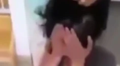Dievča šikanovalo chorú spolužiačku. Matka ju takto kruto potrestala