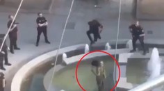 Odvážny zásah španielskej polície: V Madride ukážkovo spacifikovali muža s mačetou