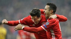 Lewandowski strelil stý gól v drese Bayernu, Ancelotti: "Výnimočný hráč"
