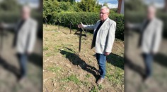 Veľvyslanec šíri nepravdu o zničení hrobov v Ladomírovej. Rusmi zasiaty hoax rastie ako fazuľka, varuje polícia