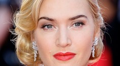 Neuveríte, kde má Kate vystaveného Oscara. Polica to nie je