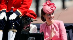 Kate Middleton bola na oslave nádherná. Pozrite sa, kto ju však úplne zatienil