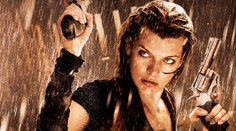 Kráske z Resident Evil vykukol prsník. Po dvoch deťoch to už nie je to, čo kedysi