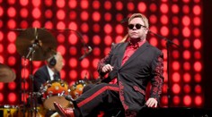 Elton John skončil v nemocnici. S nebezpečnou infekciou, ktorá môže zabíjať