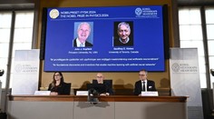 Nobelovu cenu za fyziku dostali vedci za výskum strojového učenia