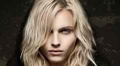 Z modela modelka: Sexy Andrej Pejic podstúpil zmenu pohlavia