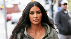 Kim Kardashian trápi psoriáza. Reality hviezda sa ukázala bez mejkapu