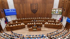 Poslanci prelomili veto prezidenta. Infozákon schválili v predloženom znení, za rozsiahle informácie budú poplatky