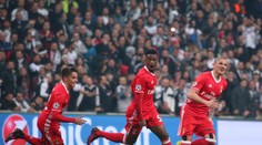 Skupinová fáza LM sa končí. Pozrite si, kto v poslednom zápase bojuje o postup